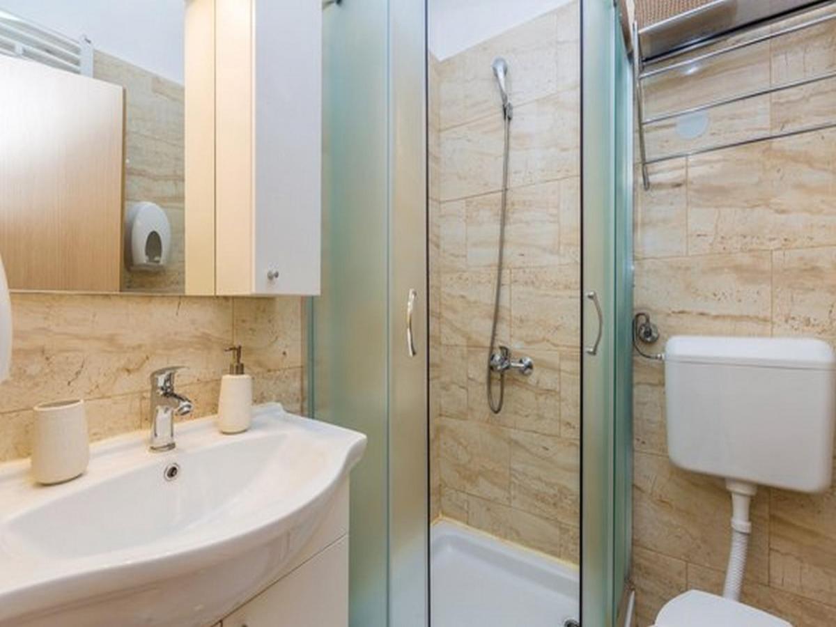 Apartments Villa Kim ヤブラナツ エクステリア 写真